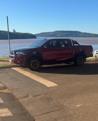 TOYOTA HILUX 2.8 D-4D TURBO DIESEL CD GR-S 4X4 AUTOMÁTICO